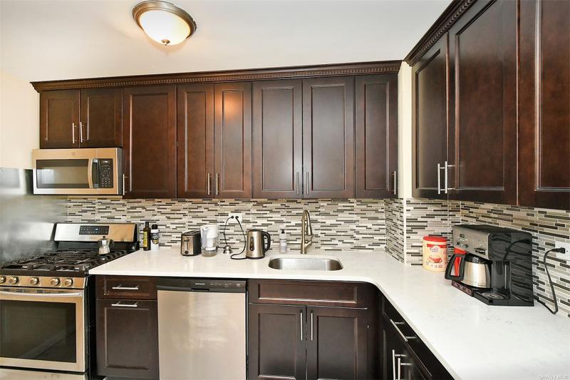 125-10 Queens Boulevard, Unit 406 for Sale
