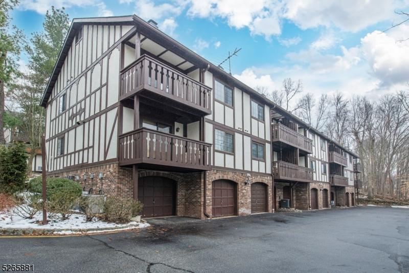 311 Mark Twain Way, Mahwah, NJ 07430 for Sale