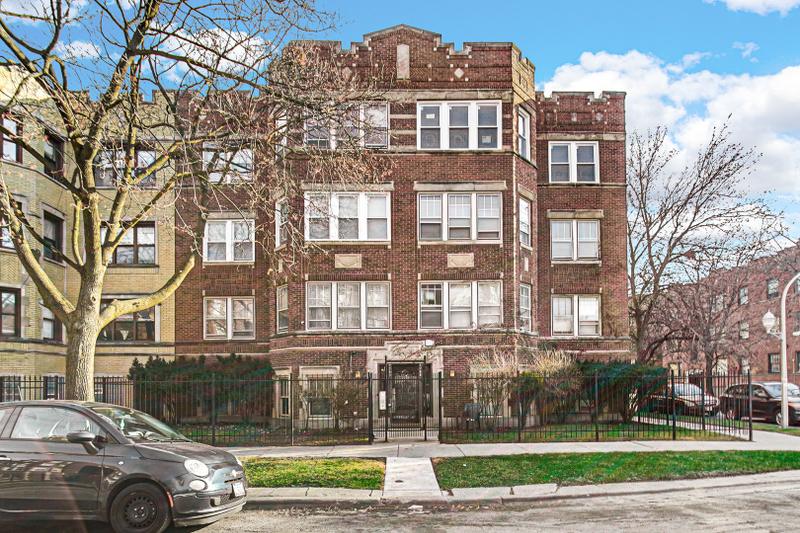7755 South Kingston Avenue, Unit 1N, Chicago, IL 60649 for Sale