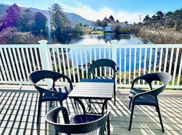 32 East Washington Street - Rockaway Beach, OR 97136 - Home For Rent