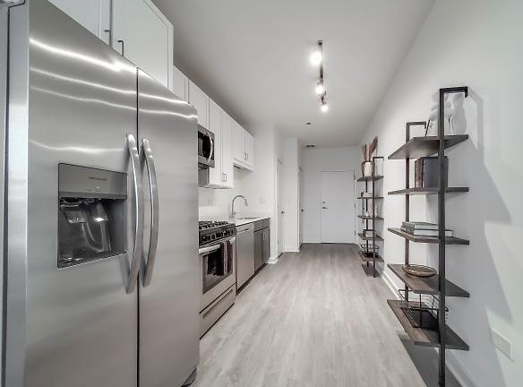 4733 N Ravenswood Ave unit Junior - Chicago, IL 60640 - Home For Rent