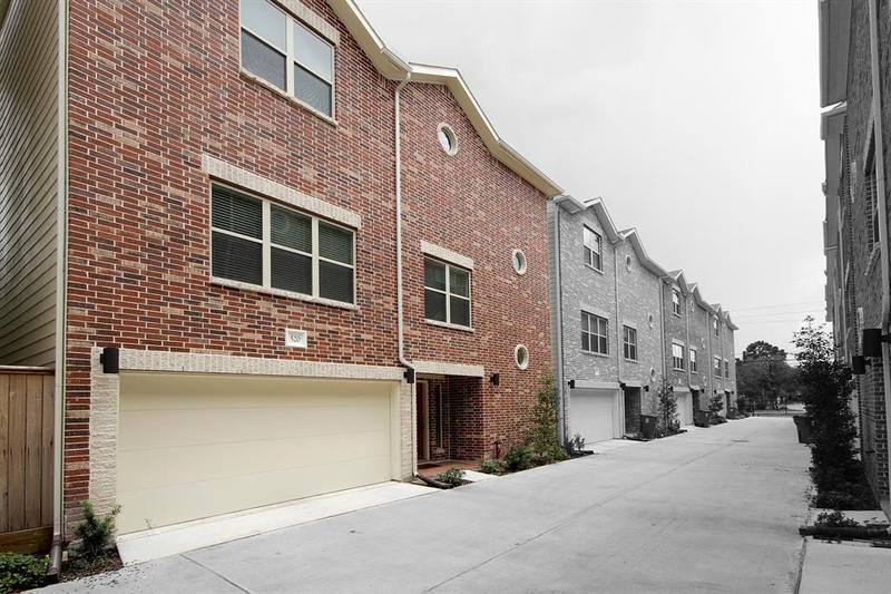 520 Westcross St, Houston, TX 77018 for Rent