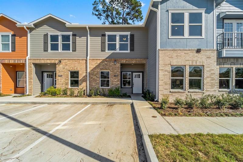 5262 Ella Boulevard, Houston, TX 77091 for Rent