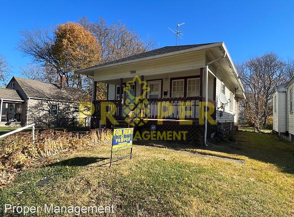 704 Huron Ave - Dayton, OH 45402 - Home For Rent