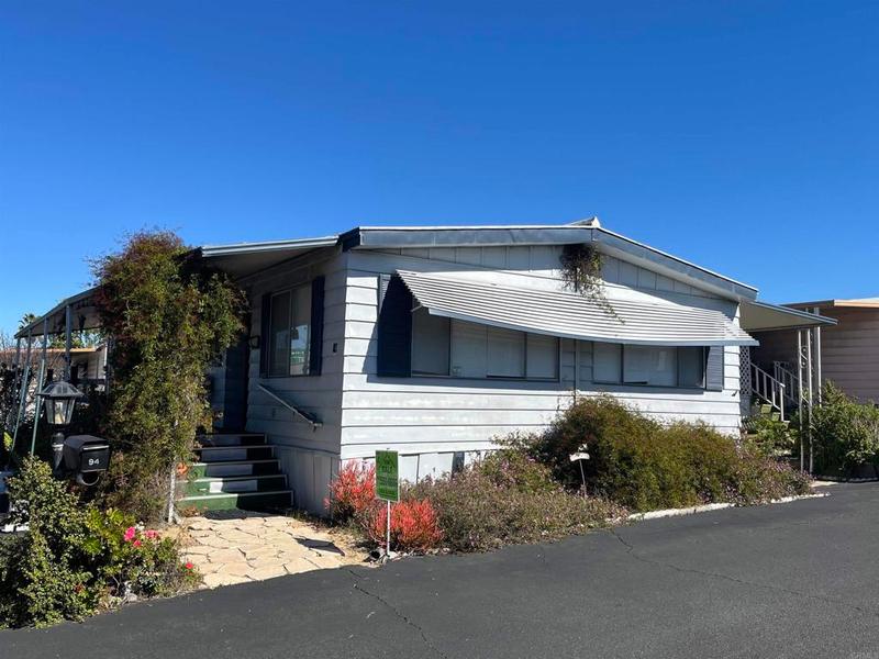 718 Sycamore Avenue, Unit 94, Vista, CA 92083 for Sale