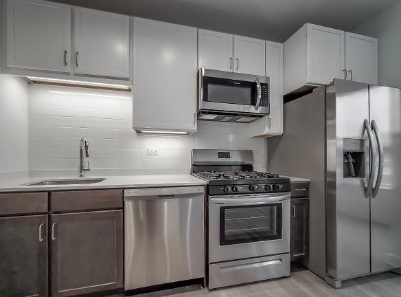 4733 N Ravenswood Ave unit 1 - Chicago, IL 60640 - Home For Rent
