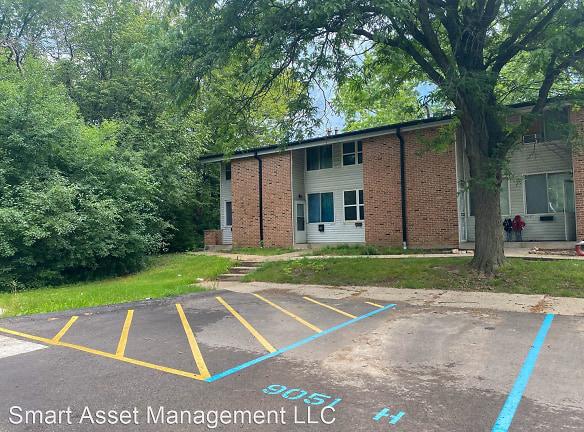 9051 N 95th St unit H - Milwaukee, WI 53224 - Home For Rent