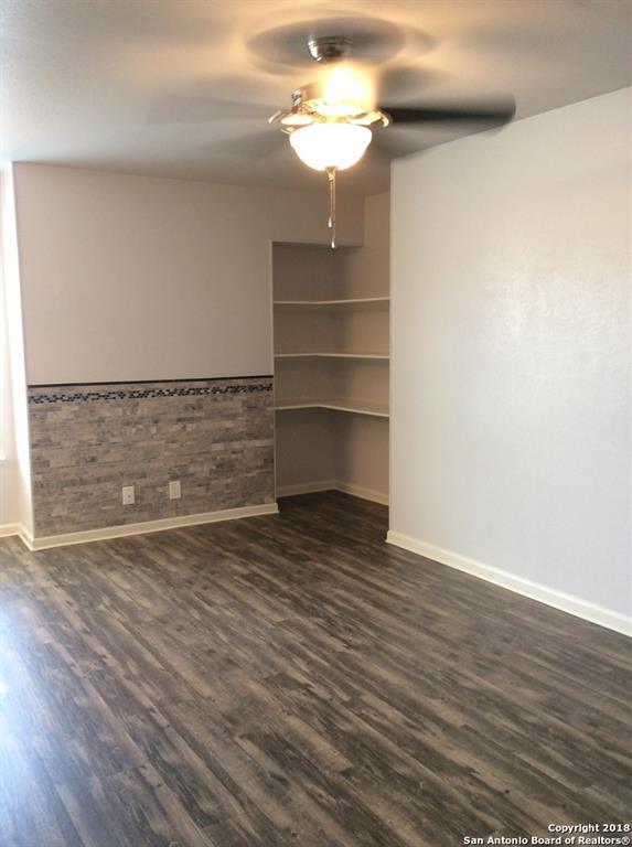 10551 Starcrest Dr TOP R, San Antonio, TX 78217-2876 for Rent