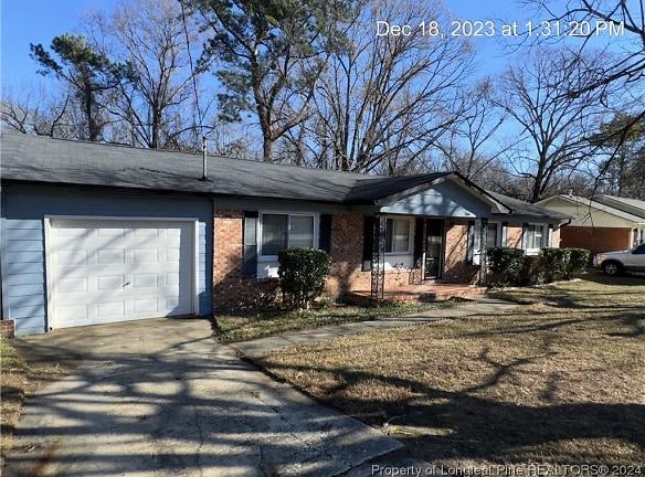 566 Alleghany Rd - Fayetteville, NC 28304 - Home For Rent