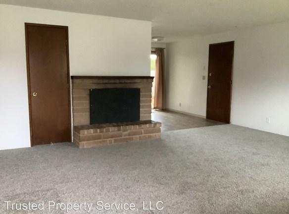 296 S 50th Pl - Springfield, OR 97478 - Home For Rent