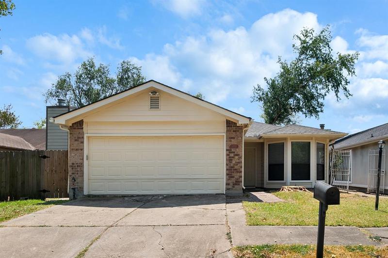 12727 Hollandale Dr, Houston, TX 77082 for Rent