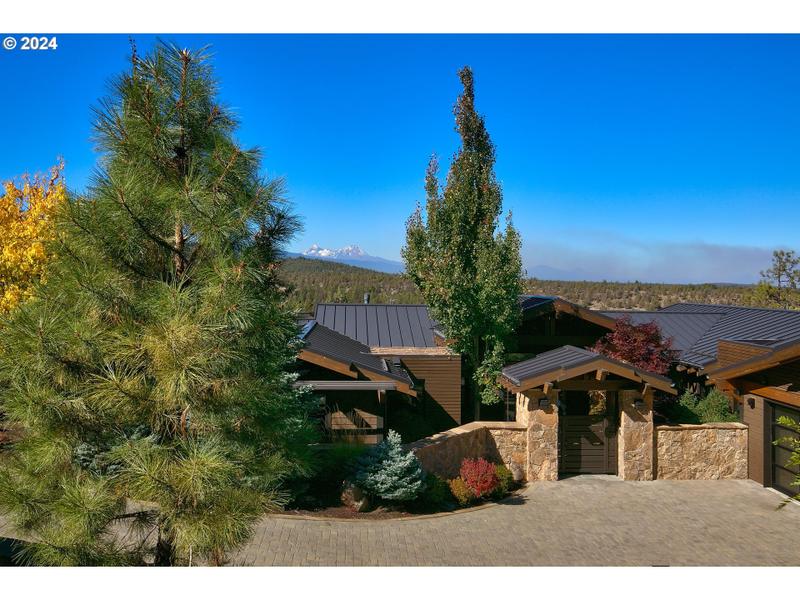 1668 NW WILD RYE CIR, Bend OR 97703 for Sale