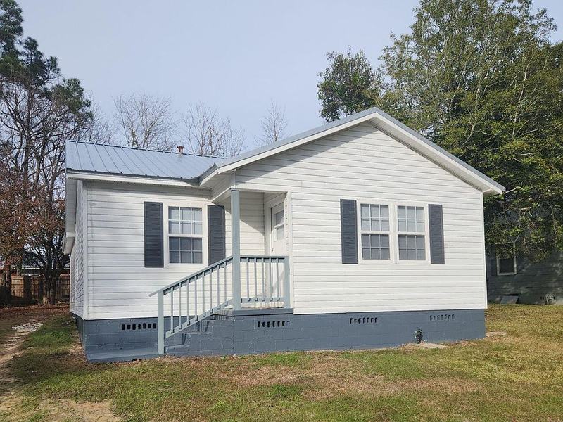 3/2 for rent in Dothan, AL #122 Woods Dr
