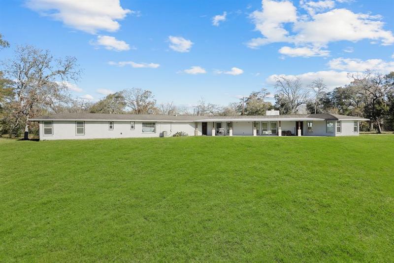 1406 W Parkwood Ave, Friendswood, TX 77546 for Rent