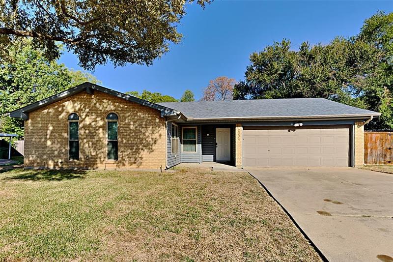 2304 Warwick Ct, Bedford, TX 76022 for Rent