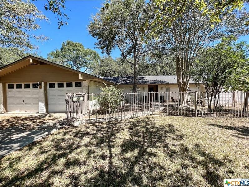 250 Oakwood Boulevard, New Braunfels, TX 78130 for Rent