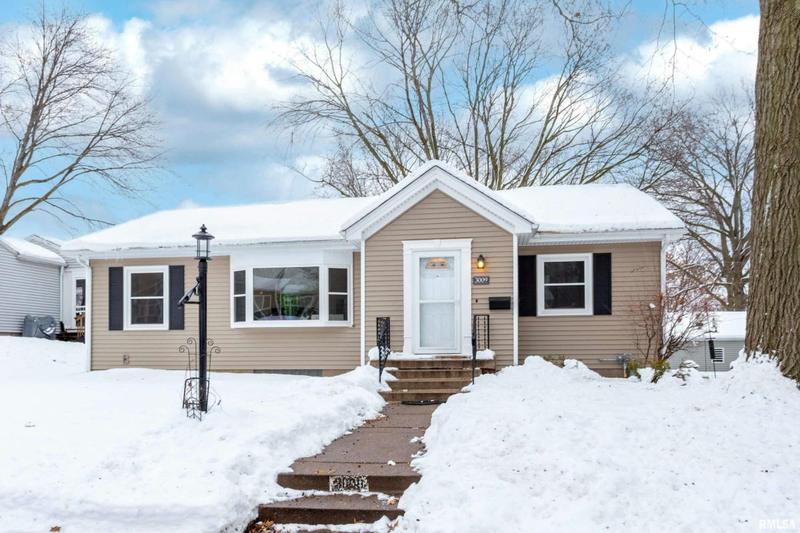 3009 CAREY AVE, Davenport, IA 52803 Single Family Residence For Sale  MLS# QC4249573
