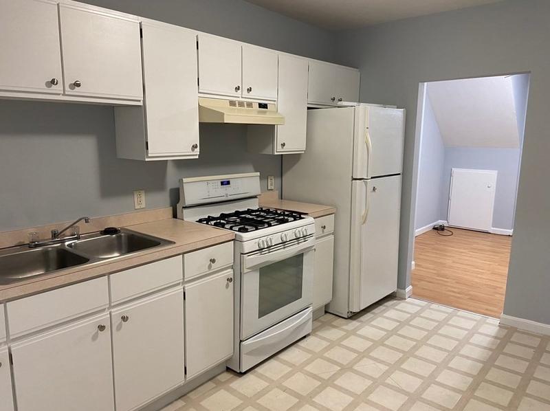 155 E Central St #R, Franklin, MA 02038 - MLS 73193583 for Rent