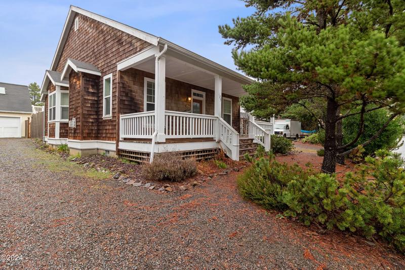 185 Oceanview Street, Depoe Bay OR 97341 for Sale