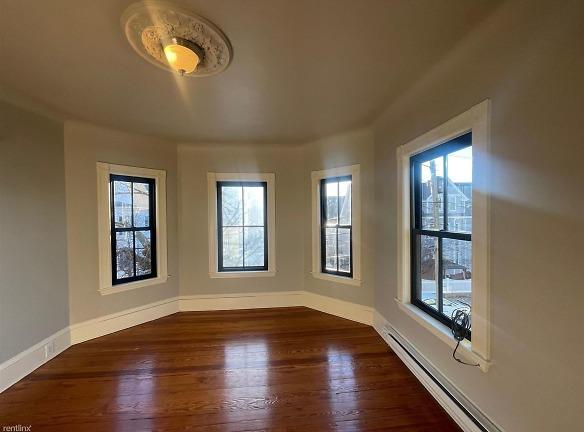 8 Charnwood Rd unit 2 - Somerville, MA 02144 - Home For Rent