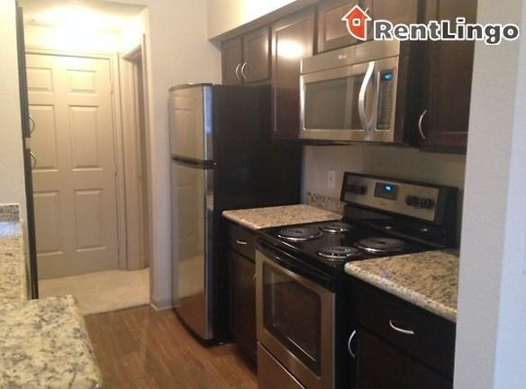 2313 Fountain View Dr - Houston, TX 77057 - Home For Rent