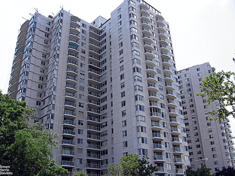 3333 Henry Hudson Parkway, Unit 18R for Sale