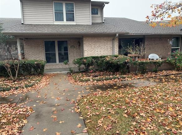 2608 Woodrow Blvd - Greenville, TX 75402 - Home For Rent