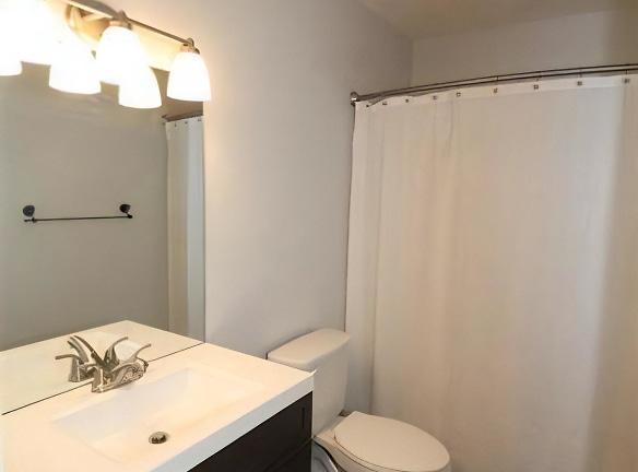 1301 N 16th St - Murray, KY 42071 - Home For Rent