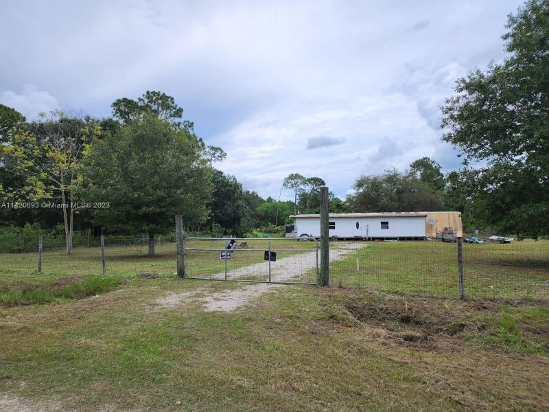 745 North Willow Street, Clewiston, FL 33440 for Sale