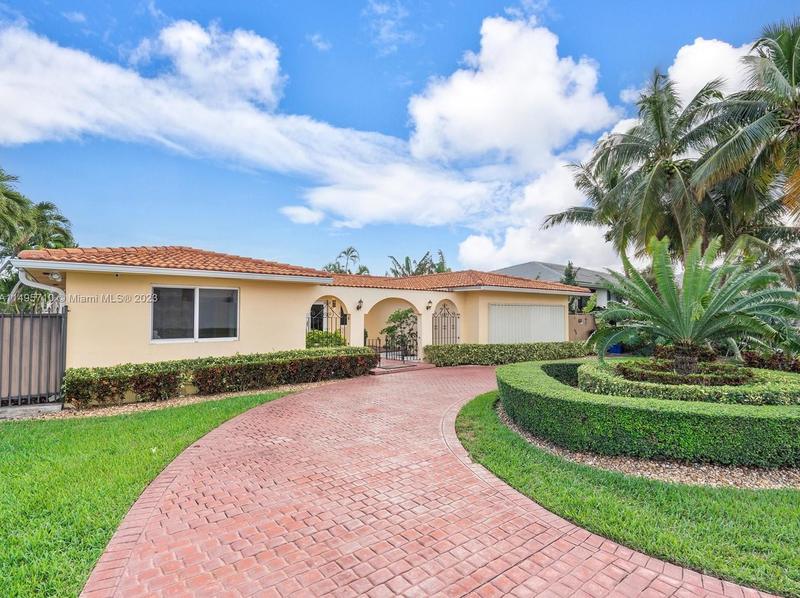 3220 NE 164th St, North Miami Beach, FL 33160 - MLS A11495710 for Rent