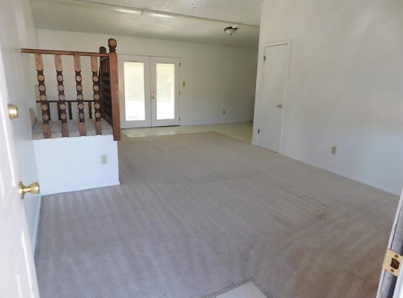 609 E Indian Creek Dr - Grand Junction, CO 81506 - Home For Rent