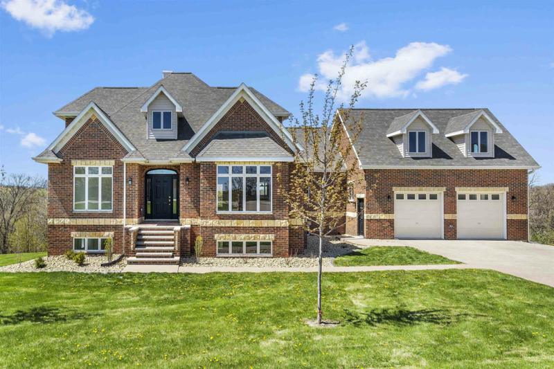 7989 RAPHAEL DR, Dubuque, IA 52003 Single Family Residence For Sale  MLS# 147063