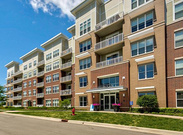 Buckingham Place Apartments - 750 E Northwest Hwy - Des Plaines, IL Apartments for Rent