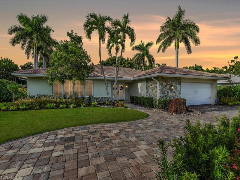 725 Old Trail Drive, Naples, FL 34103 for Rent