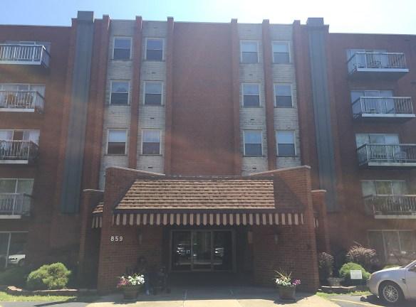 Center Hill Terrace Apartments - 857 859 W N Bend Rd - Cincinnati, OH Apartments for Rent