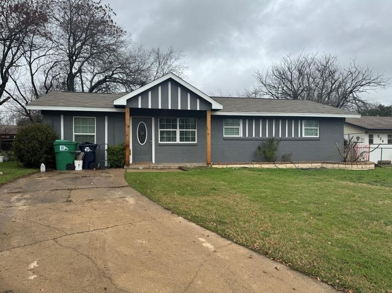 525 Pershing Dr, Denton, TX 76209 - MLS 20485665 for Sale