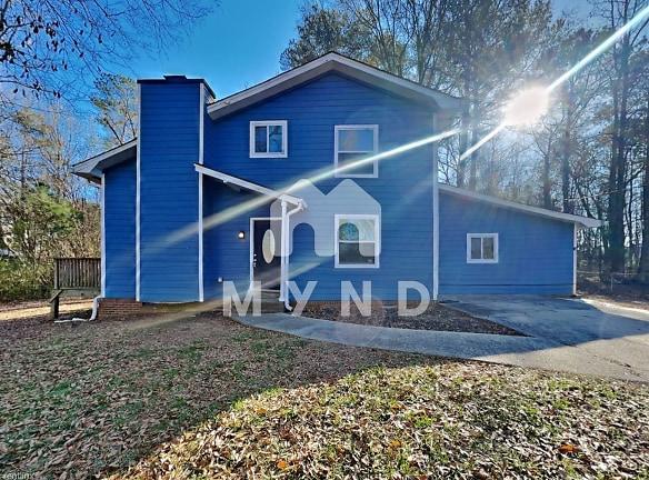2425 Falls River Dr - Lithia Springs, GA 30122 - Home For Rent