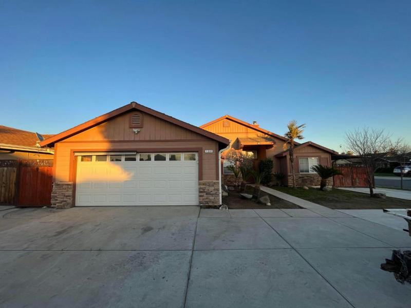 104 N BURGAN AVE, Fresno, CA 93727 Single Family Residence For Sale  MLS# 607624 for Rent