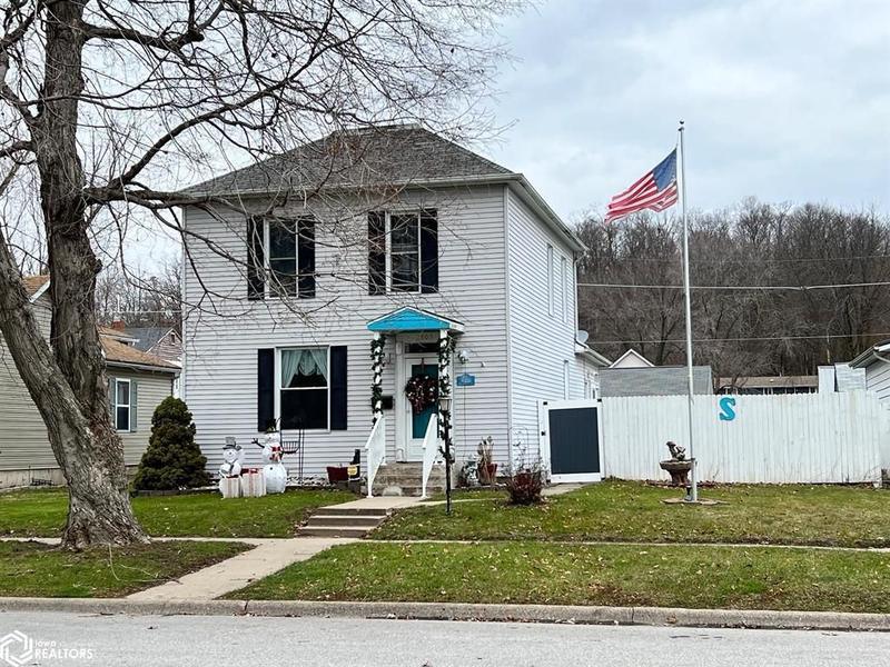 1505 Avenue C, Fort Madison, IA 52627  MLS# 6313905 for Sale