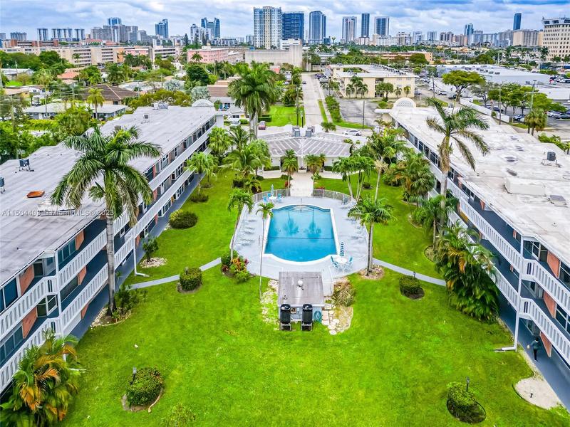 141 Northeast 10th Avenue, Unit 26C, Hallandale Beach, FL 33009 for Sale