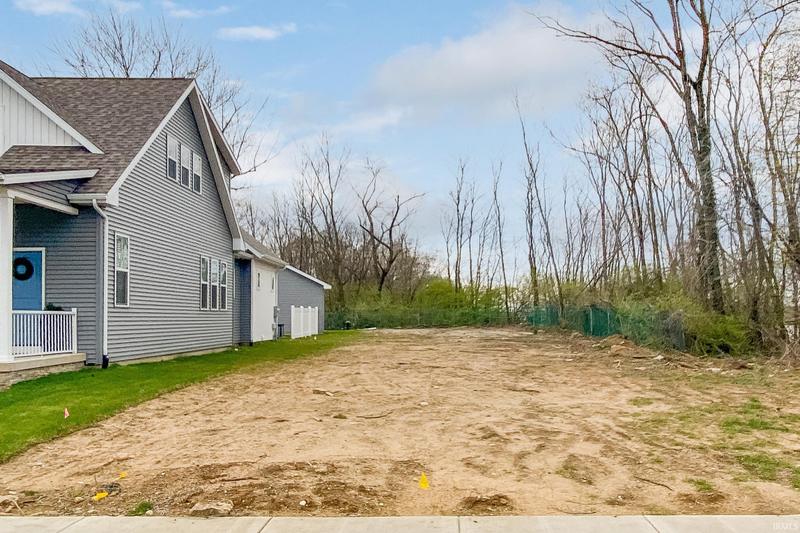 426 Corby Boulevard, South Bend, IN 46617 for Sale