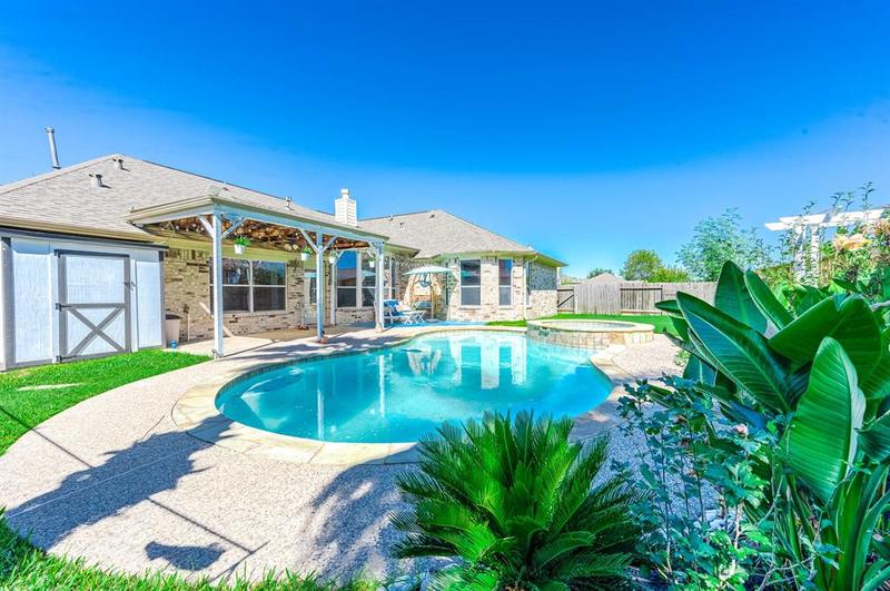 17706 Oak Park Bend Lane, Cypress, TX 77433 for Sale