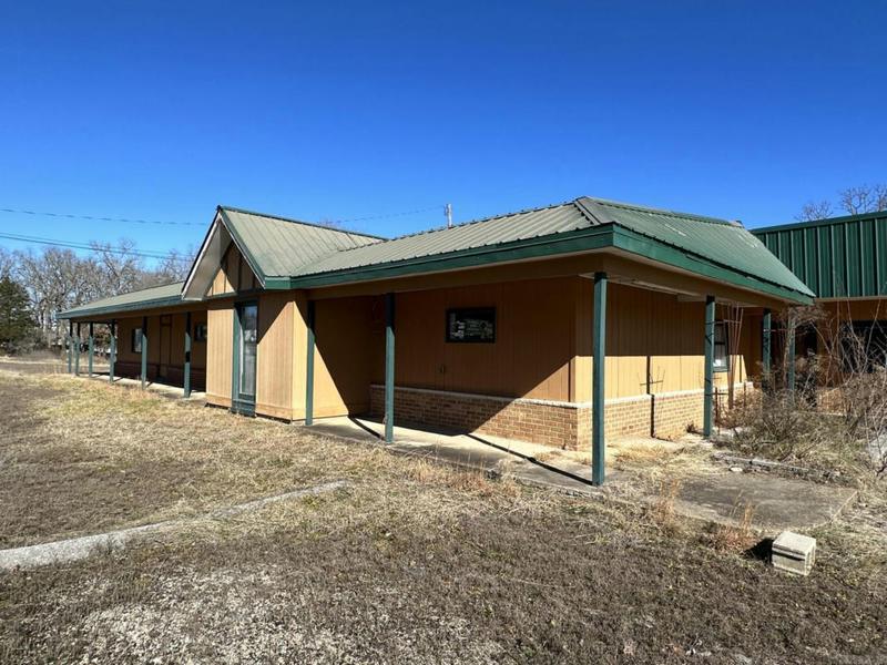 1131 E MAIN ST, Flippin, AR 72634 Single Family Residence For Sale  MLS# 24003174