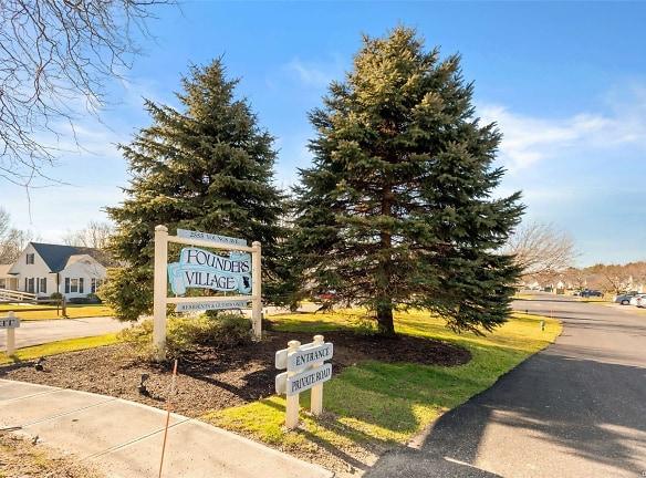 2555 Youngs Ave #5B - Southold, NY 11971 - Home For Rent