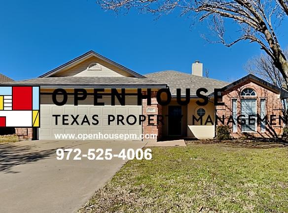 517 Bluebonnet Dr - Burleson, TX 76028 - Home For Rent