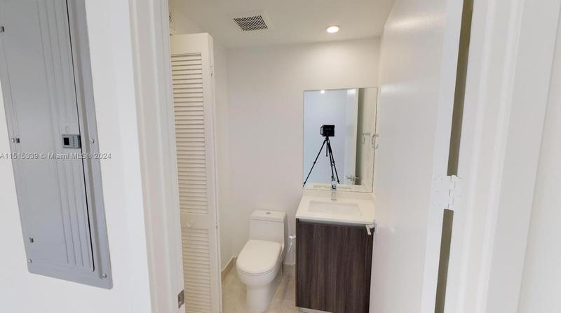 488 NE 18th St #2401, Miami, FL 33132 - MLS A11515339 for Rent