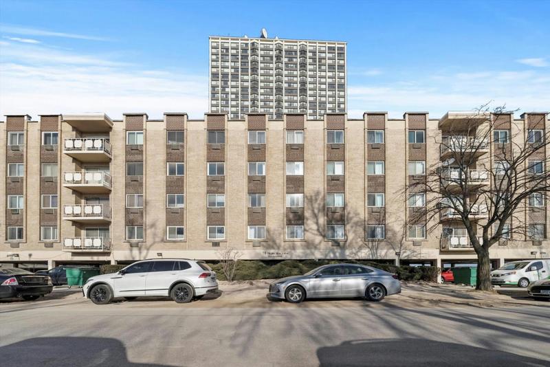 2772 E 75TH ST # 5HS, Chicago, IL 60649 Condominium For Sale  MLS# 11975552