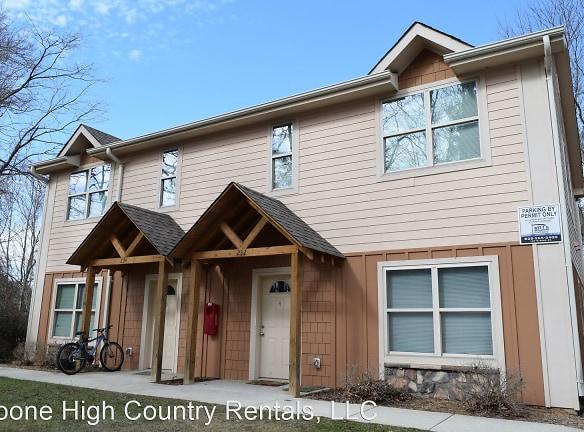 202 Robin Ln - Boone, NC 28607 - Home For Rent