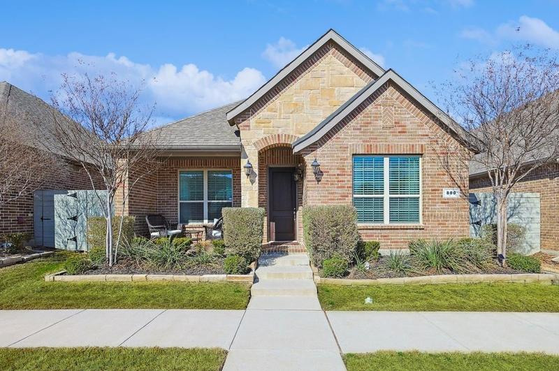 800 10th St, Argyle, TX 76226 - MLS 20526111 for Sale