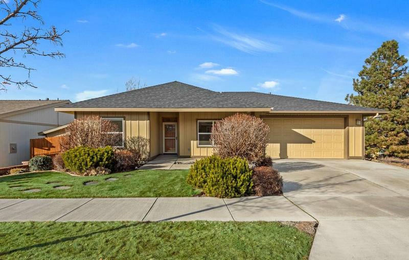 2041 NE Altura Drive, Bend, OR 97701  624344122 for Sale